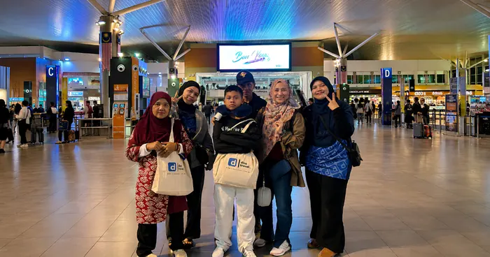 Pelanggan Dina Travel