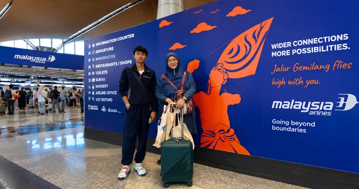 Pelanggan Dina Travel